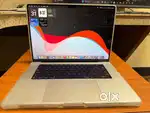 Macbook pro 16” m1pro rarely used like new