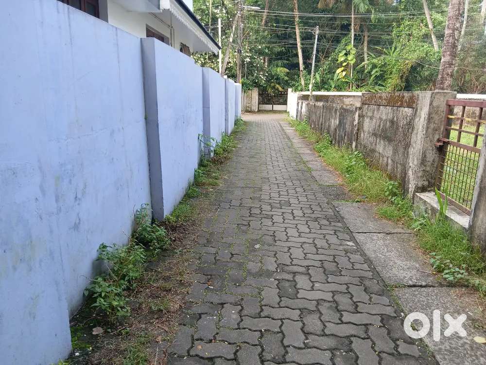 6 cent residential plot for sale gandhi square maradu