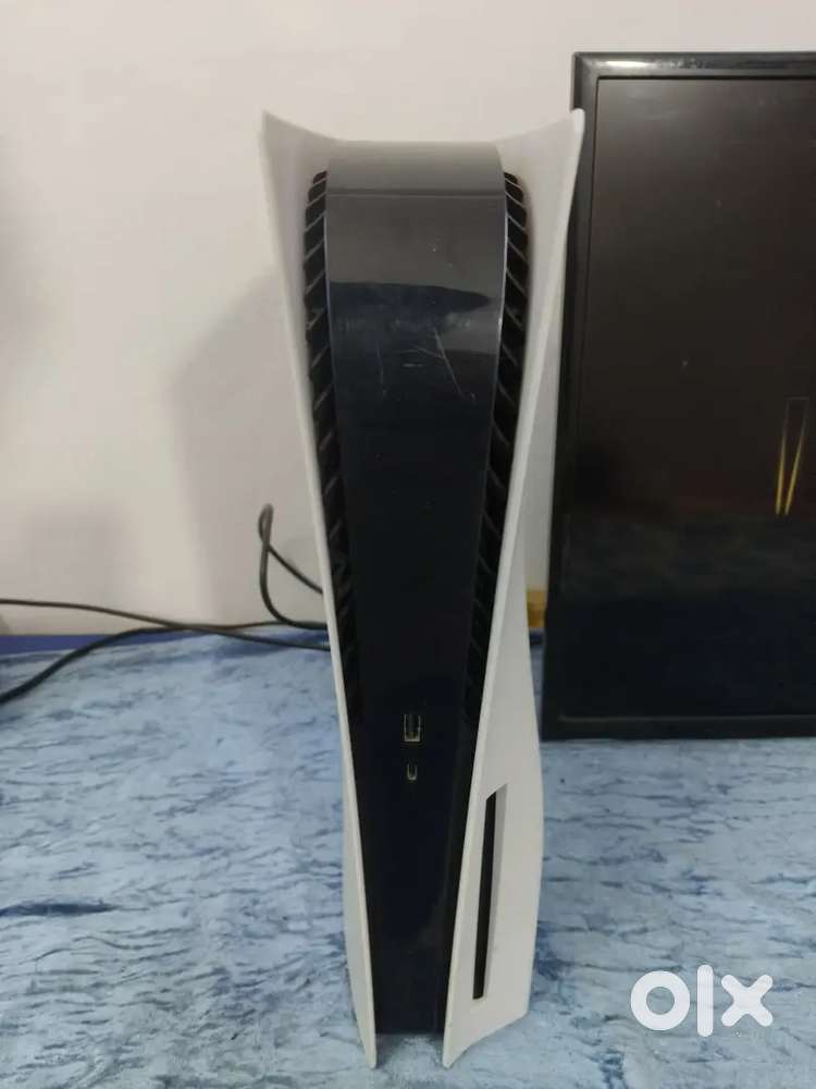 PS5 1td with one controller (limited edition)