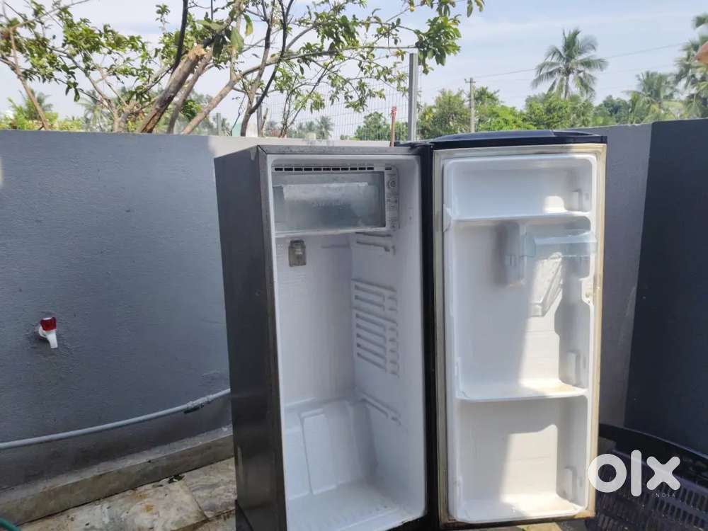 Samsung fridge and cooler