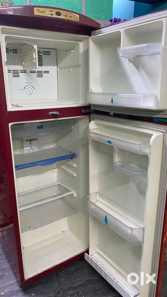 Second hand fridge and washing machine and AC also available