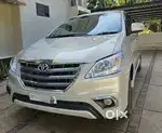 Innova 2012 V RE