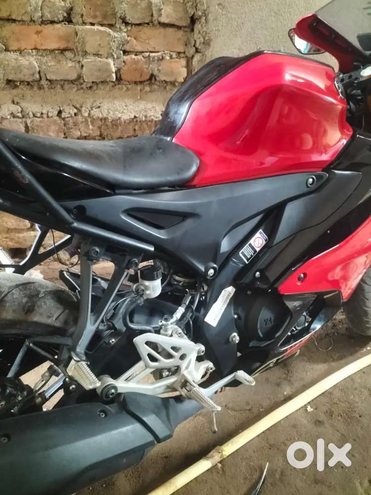 R15V4 Best condition single hand