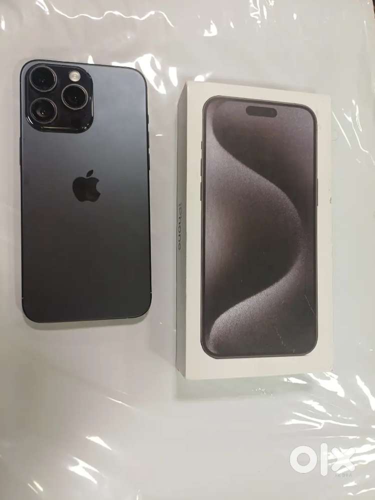 Iphone 15pro excelent condition 256gb black colour 3 cover free & box