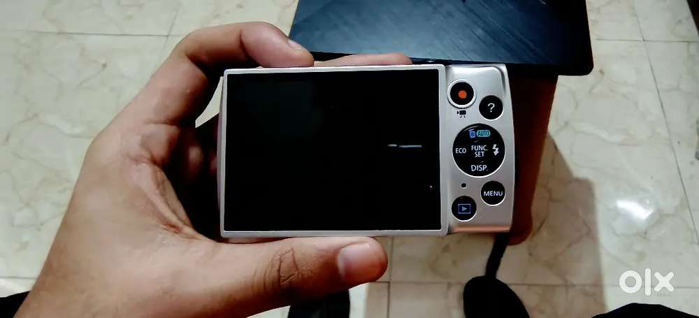 Camera canon powershot A2600