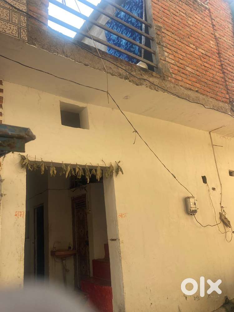 House sell hai good area good house