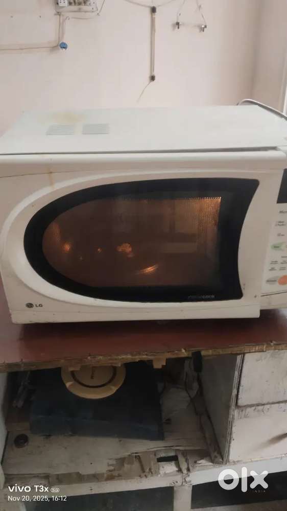 LG microwave full size