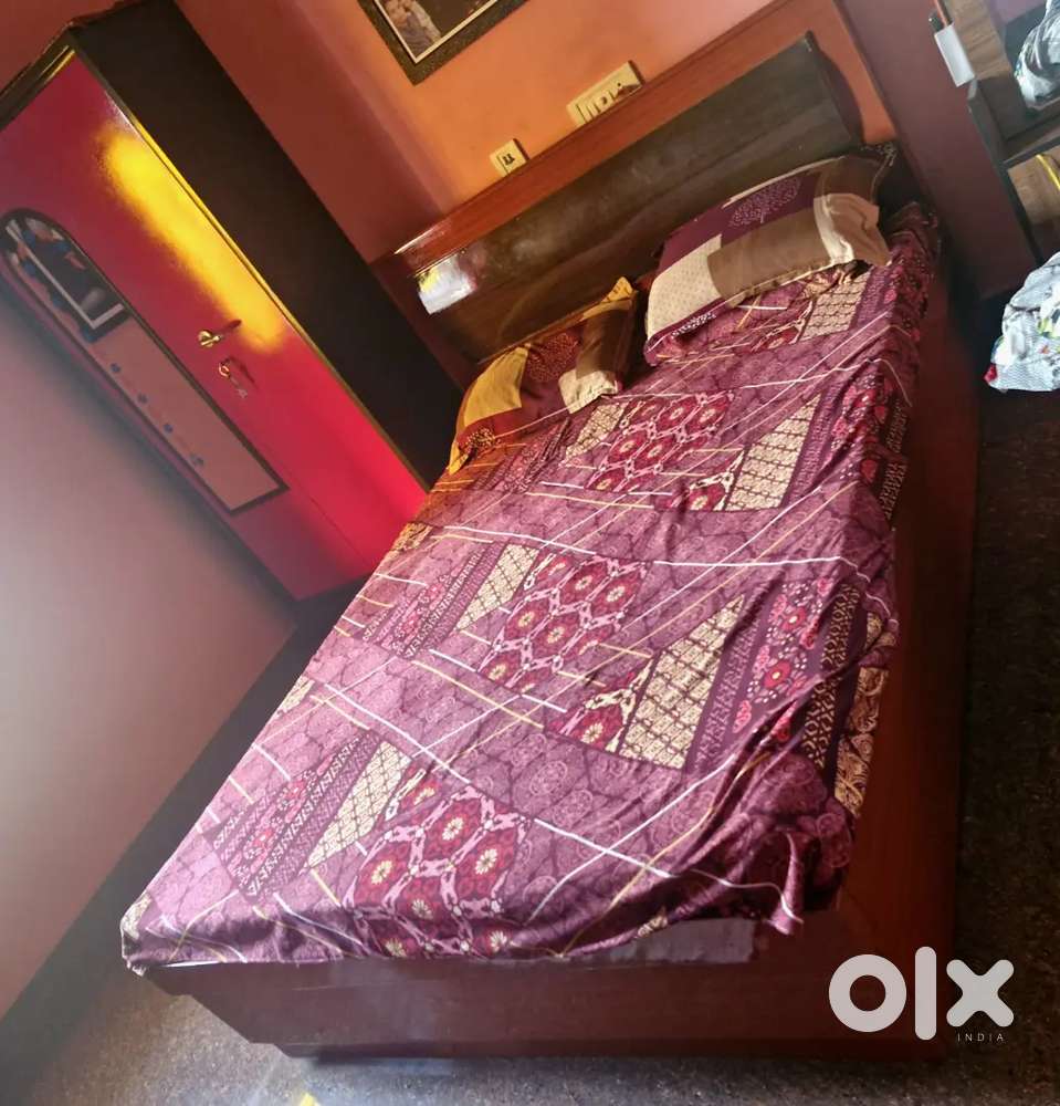 Teak wood cot  with Heat resistant foam mattress