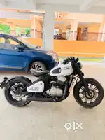Jawa Bobber 42 single seat bike. Super condition.