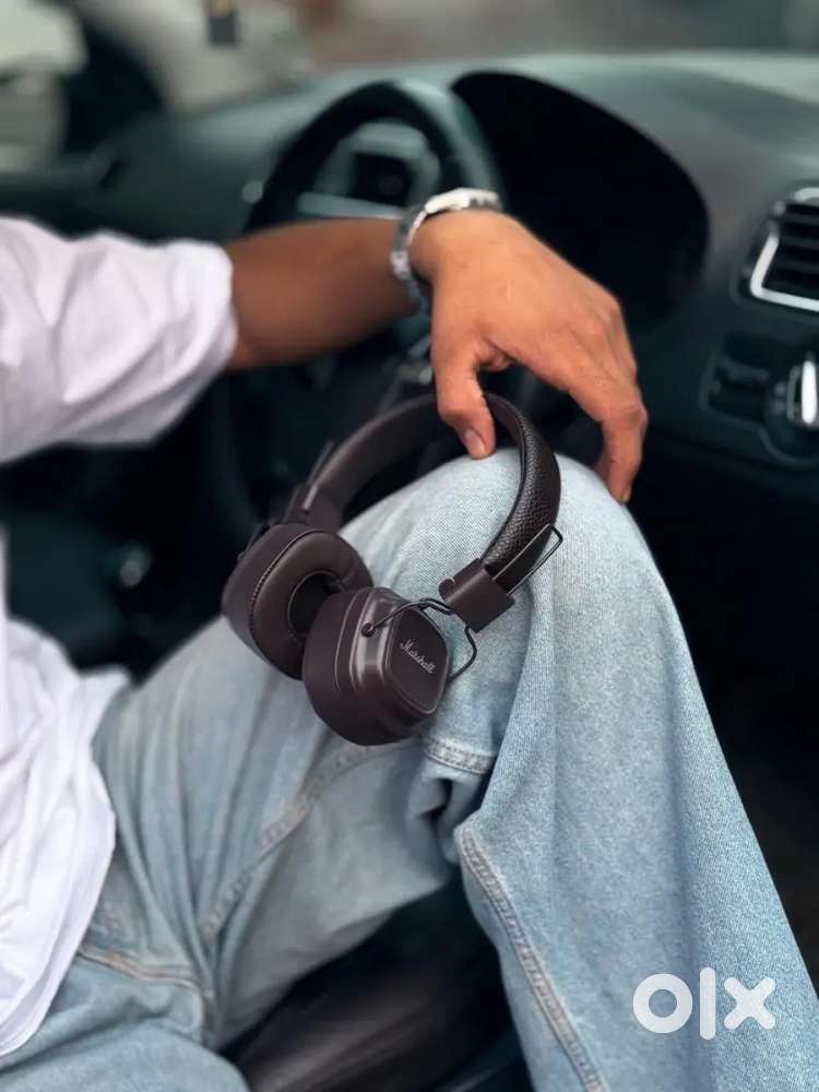 Premium matshall headset over the ear