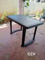 Detachable plastic Table (Brand new, Just 1 month old).