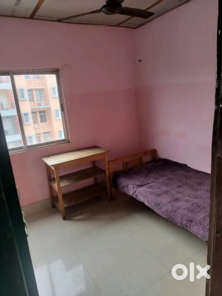 Independent single room Ulubari