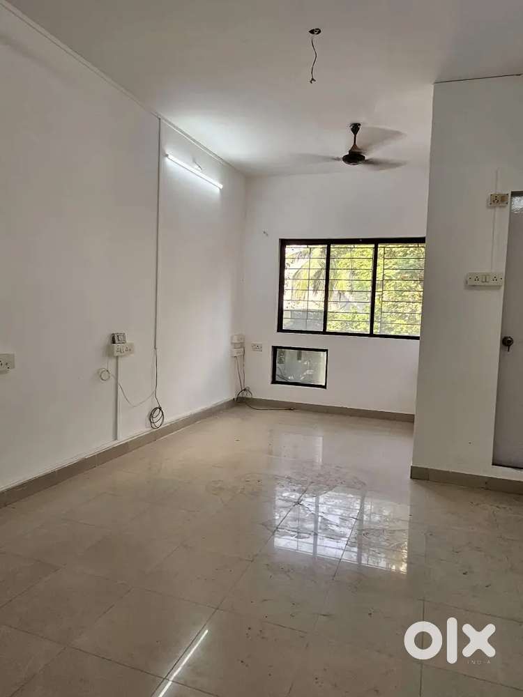 1Bhk Available For Heavy Deposit in Chembur Camp