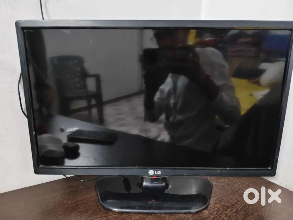 LG 22-inch HD LED TV (22LF454A) – Perfect Condition  Bought in 2020
