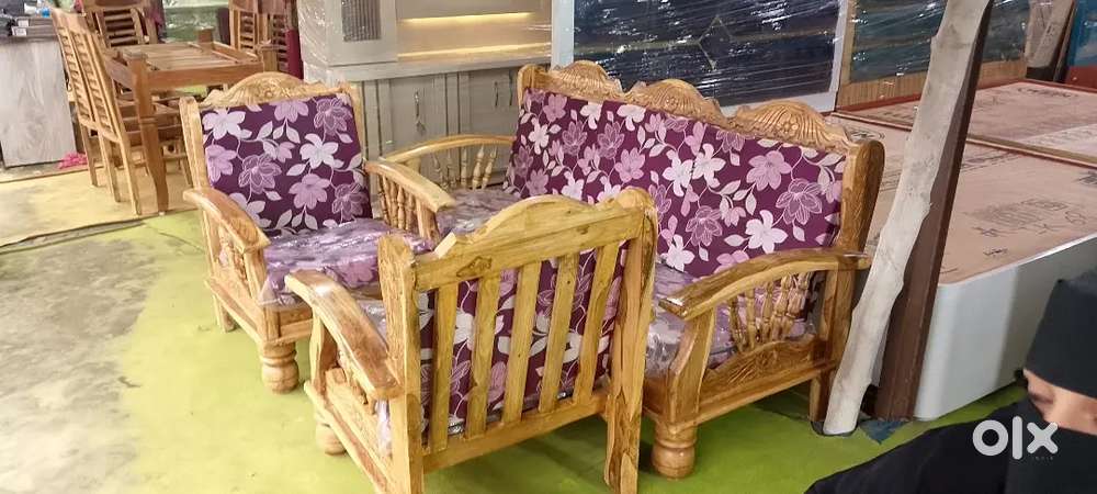 10 day old brand new sofa 5 year warranty bill available 3+1+1