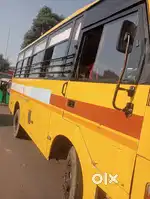 School bus hai Gaadi ke kagaj complete hai