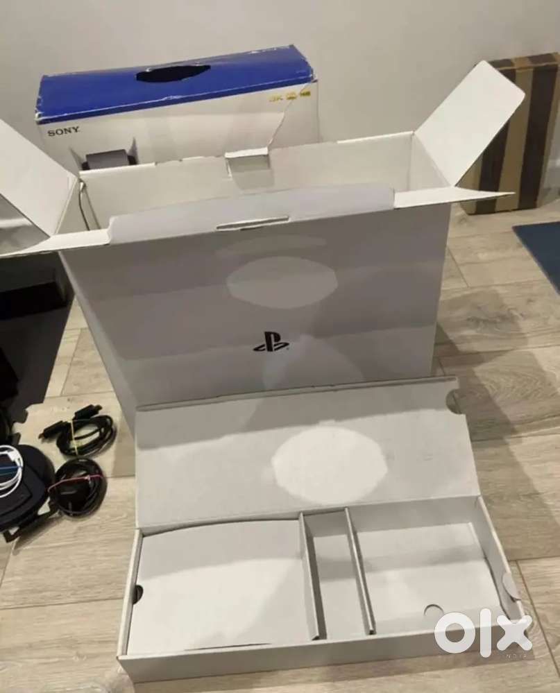 Sony Playstation 5 Disc Original Launch Edition Console PS5 CFI-1015A