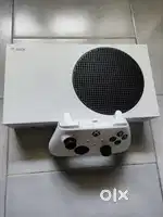 Xbox Series S (2023) being sold for Rs. 25k