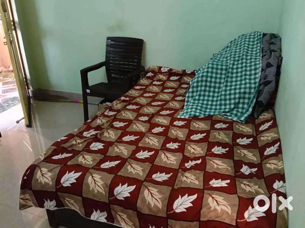 Only room sharing girls ke liye h