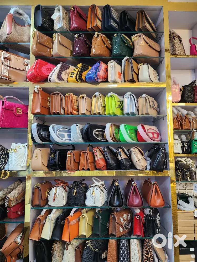 Sales girl/boy fresher also can apply