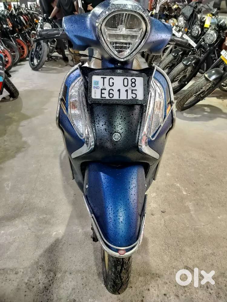 Grayish Blue Fascino 125 year 2024
