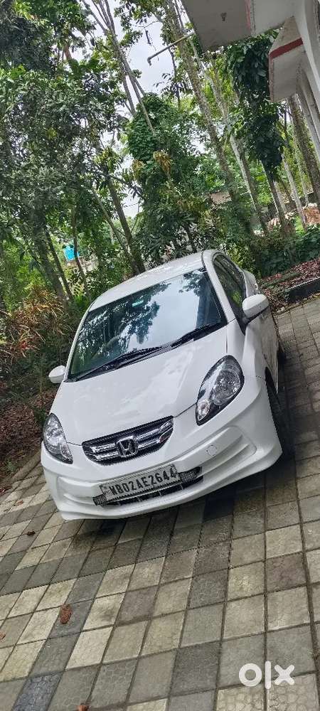 Honda Amaze ,2013 October,Diesel,150000 Km Driven, 20+ mileage।