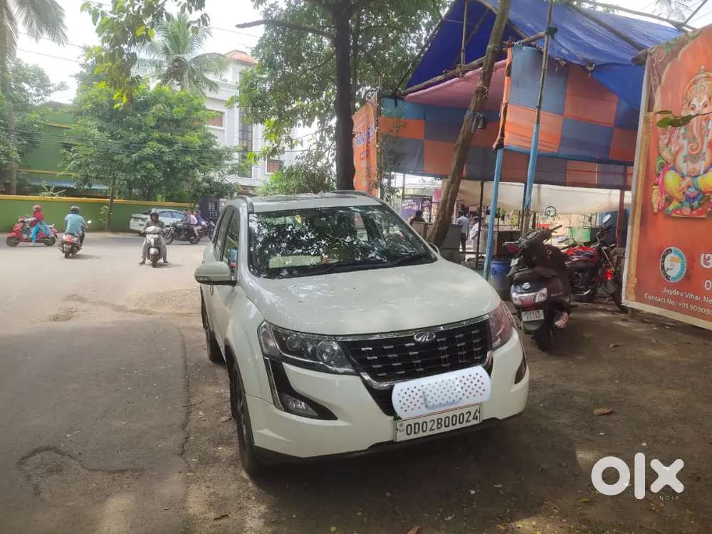 Mahindra XUV500 2021