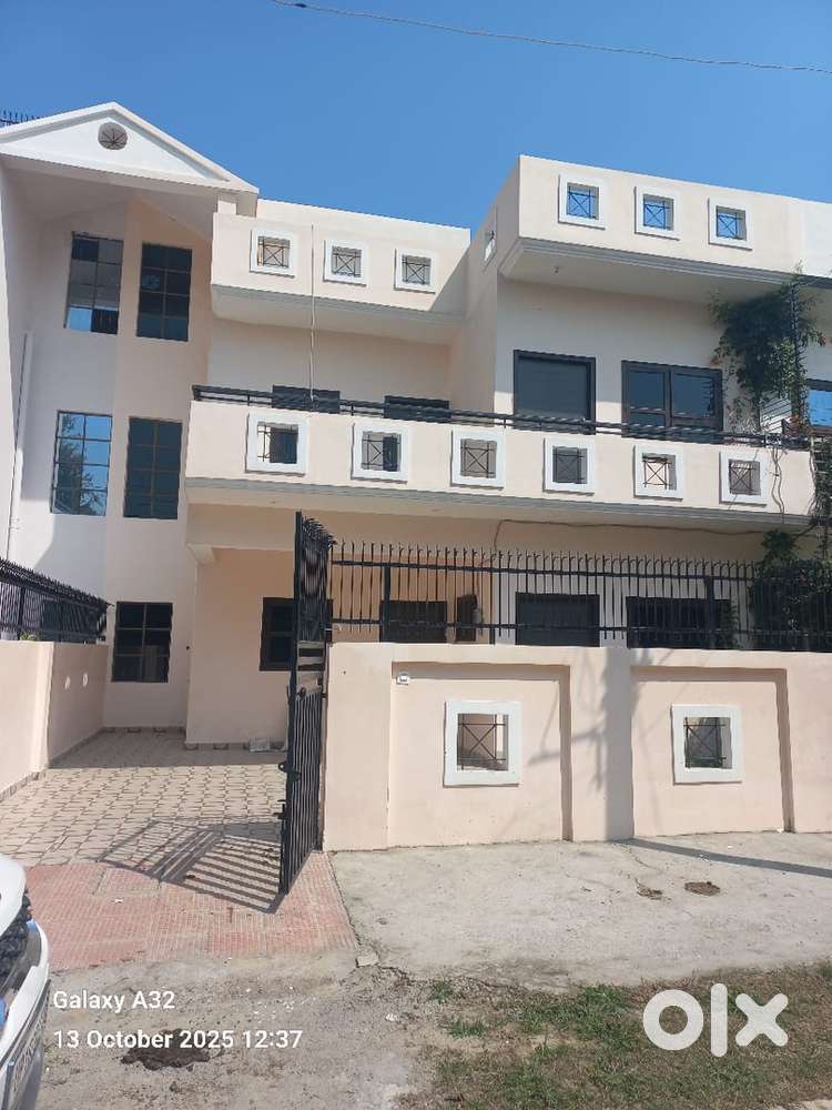 Suplex indendent house