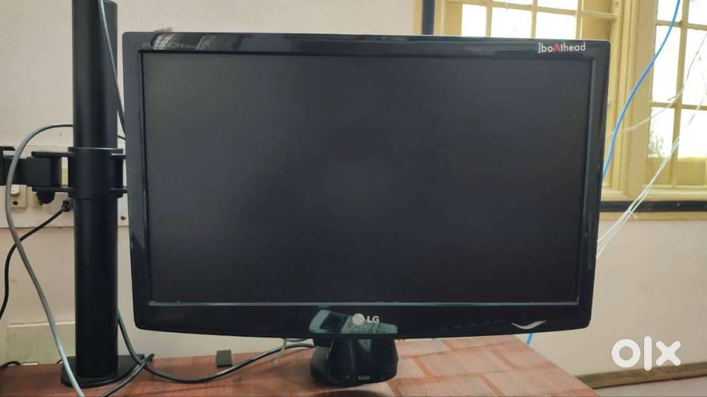 LG Flatron W2043T 21 inch monitor