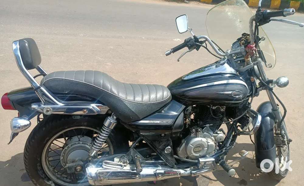 Bajaj avenger 220