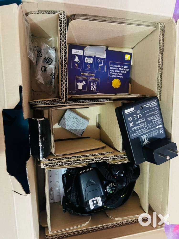 Nikon D3500 DSLR Camera – Dual Lens Kit  Bluetooth  Almost New