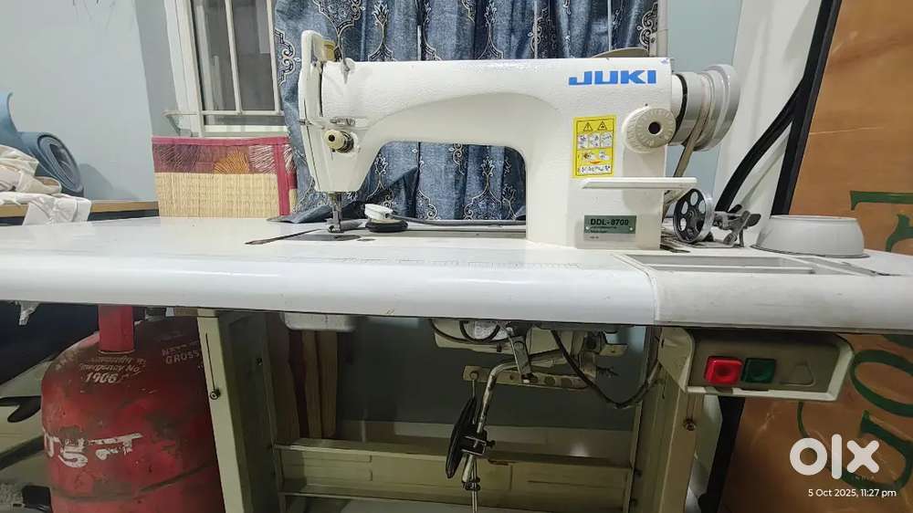 Juki DDL 8700 industrial power sweing machine