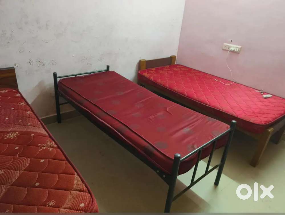 Ayan PG: AC & Non-AC Spacious and Affordable Men's PG - Thoraipakkam.