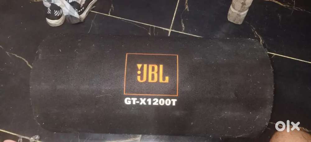 JBL basstube 1200 w 4 channel
