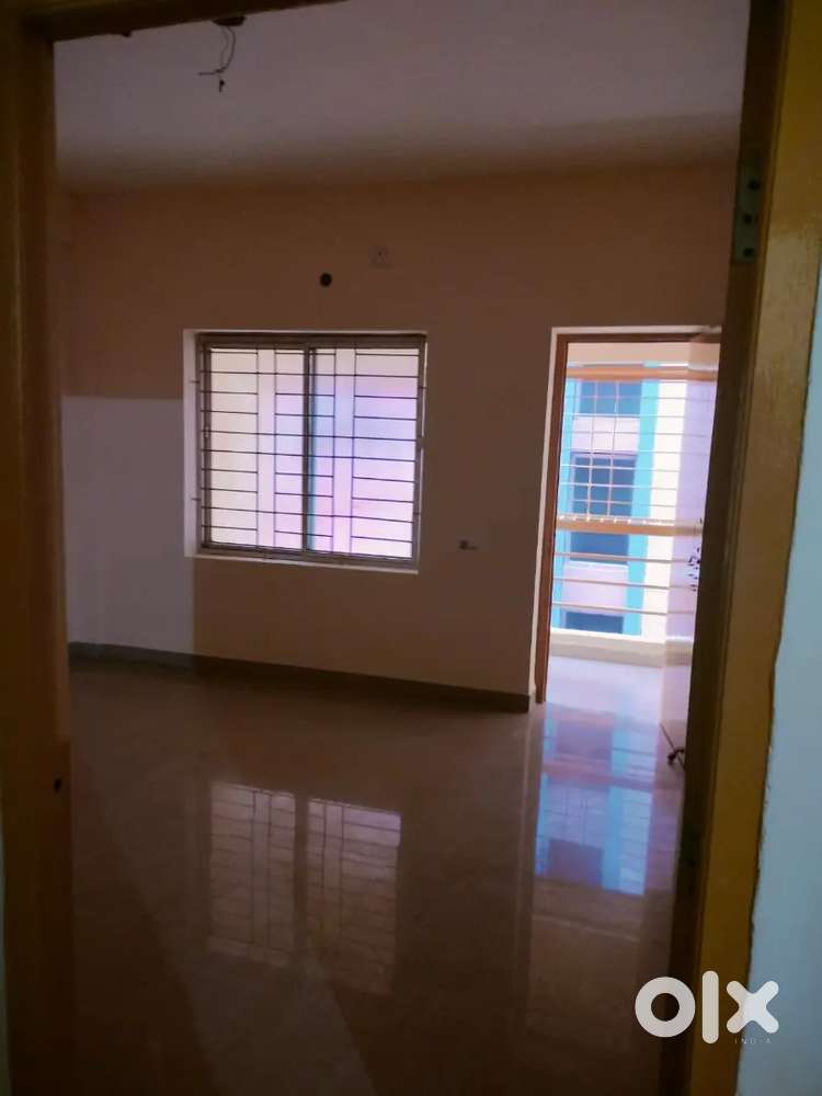 READY TO MOVE 2BHK FLAT AT SUNDARPADA HI -TECH CHOWK NEAR MAIN ROAD