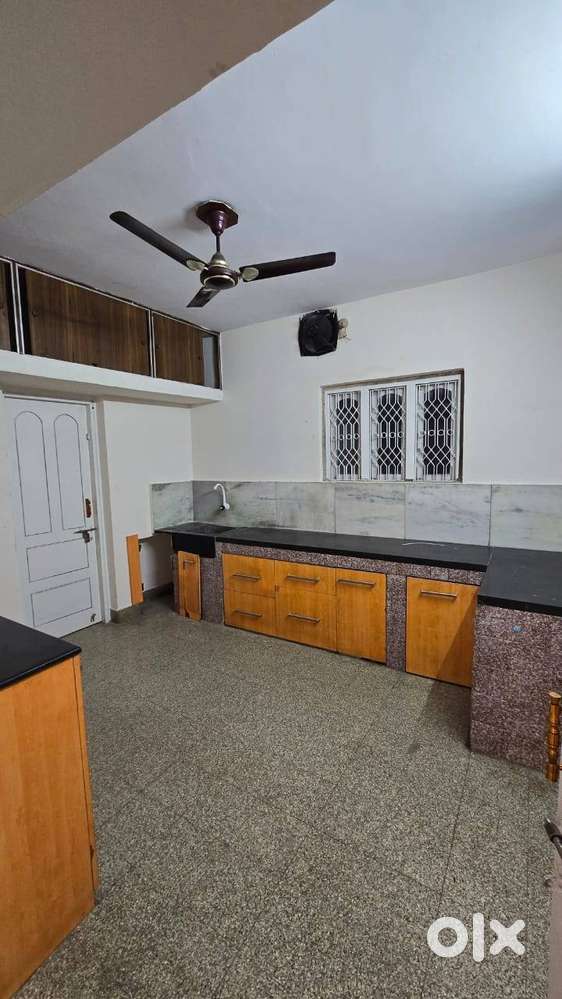 3BHK Luxurious and Spacious and Lavish Flat available for Lease.