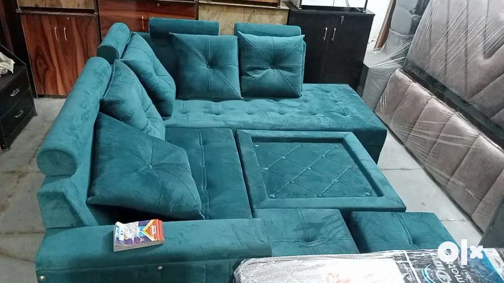 Sofa set L shaped with table and puffy 7 seater