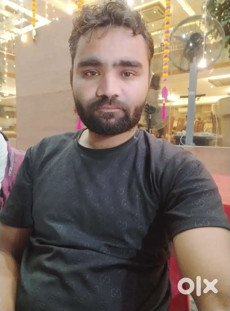 किसी को पर्सनल बॉडीगार्ड या ड्राइवर की जरूरत हो तो msg करे