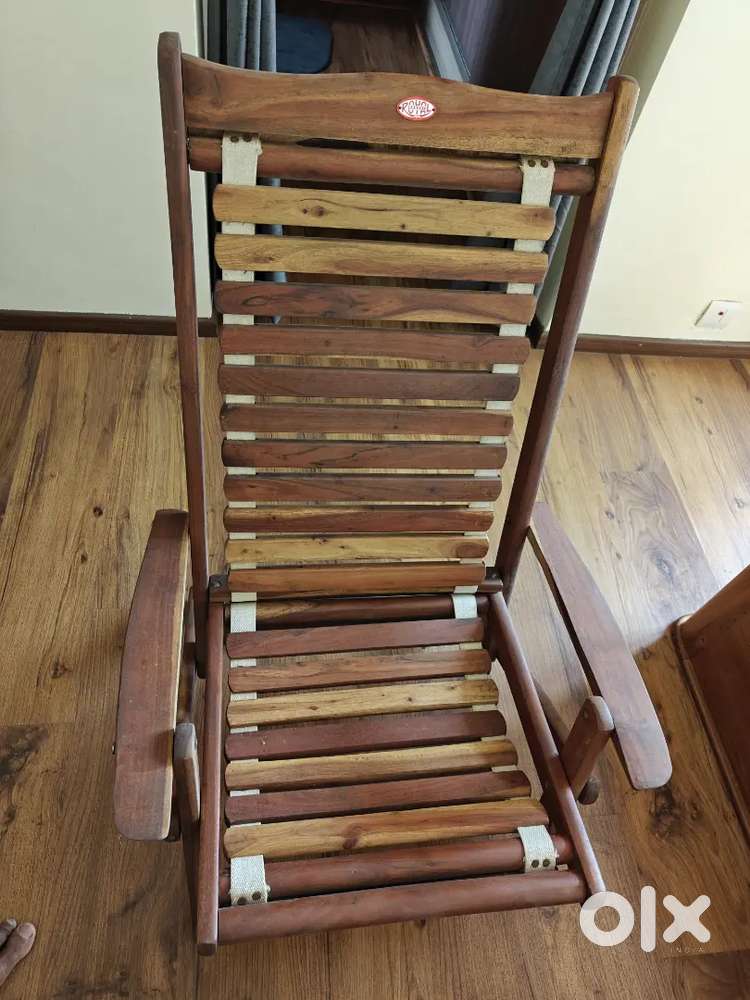 Wooden easy armchairs