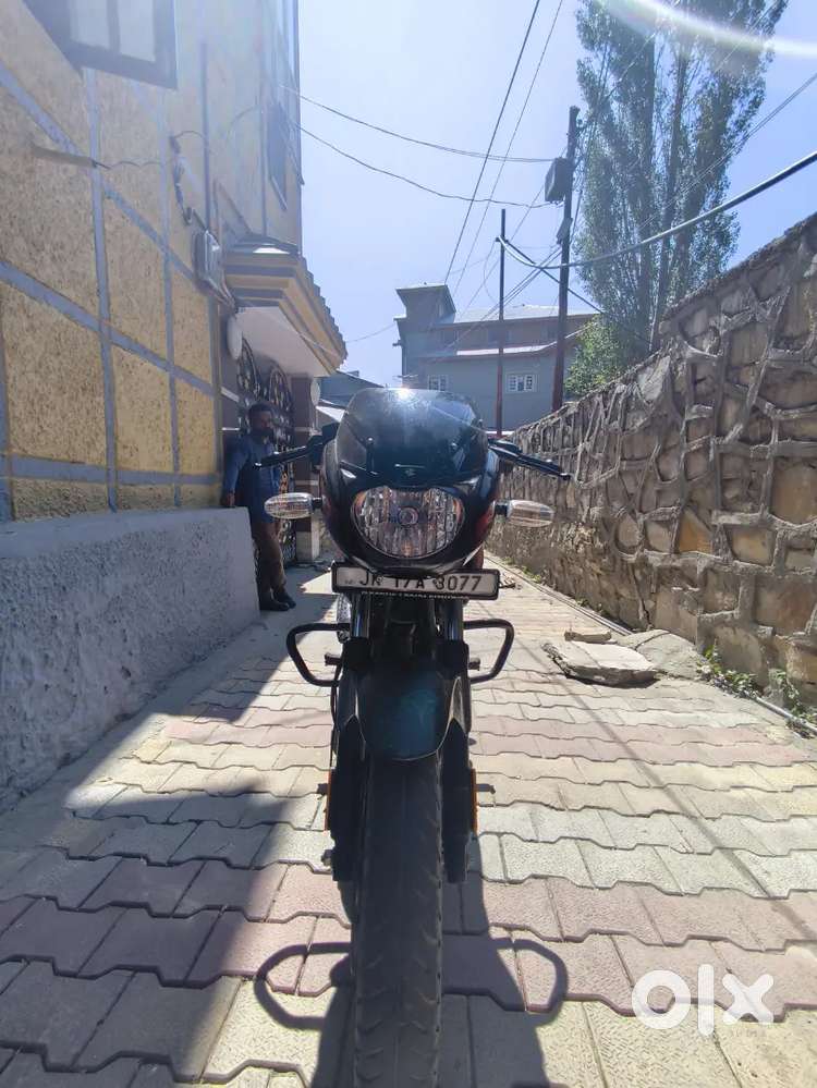 I want to sell my pulsar 150 twin disc with twin abs Bs6