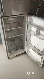 SAMSUNG 280 ltr fridge 2009 model