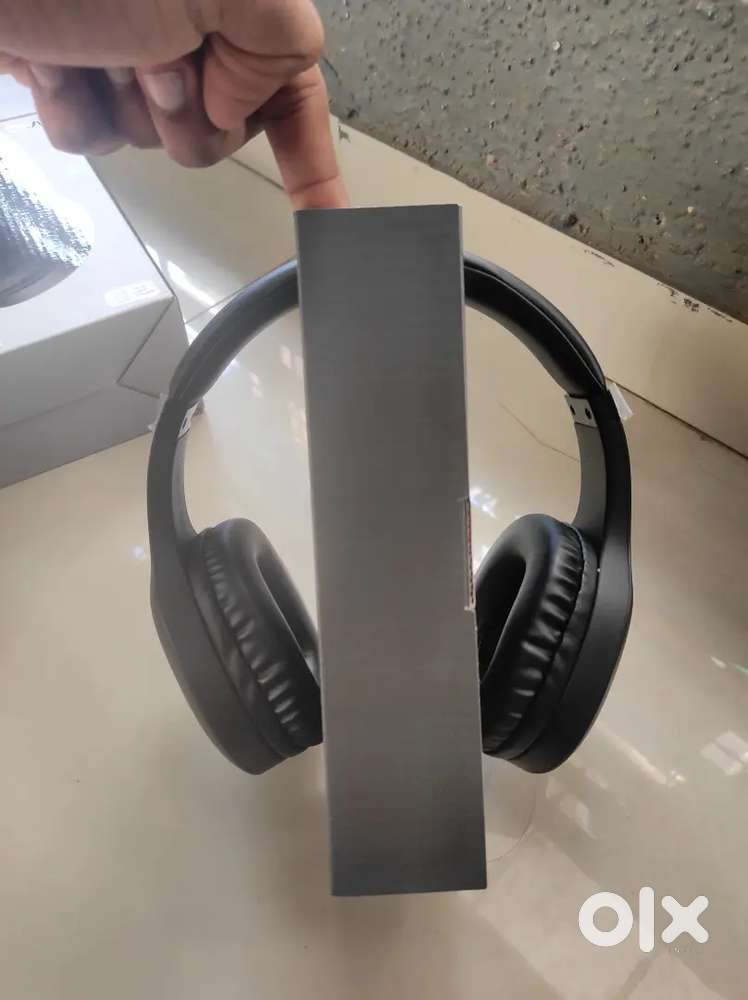 Boat Rockerz 412 Hewdphone New Condition