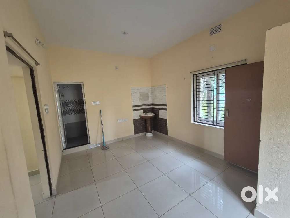1.5BHK for Rent at Hatbazar,Jatani.1km from KhurdaRoad Railway Station