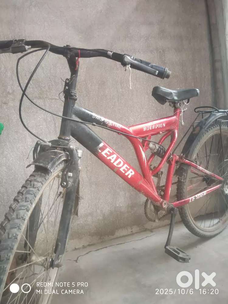 Power break+back suspension scorpion bycycle