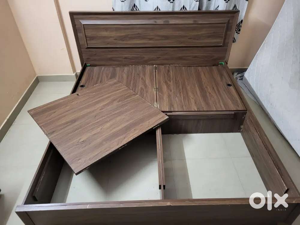 Matress & Cot