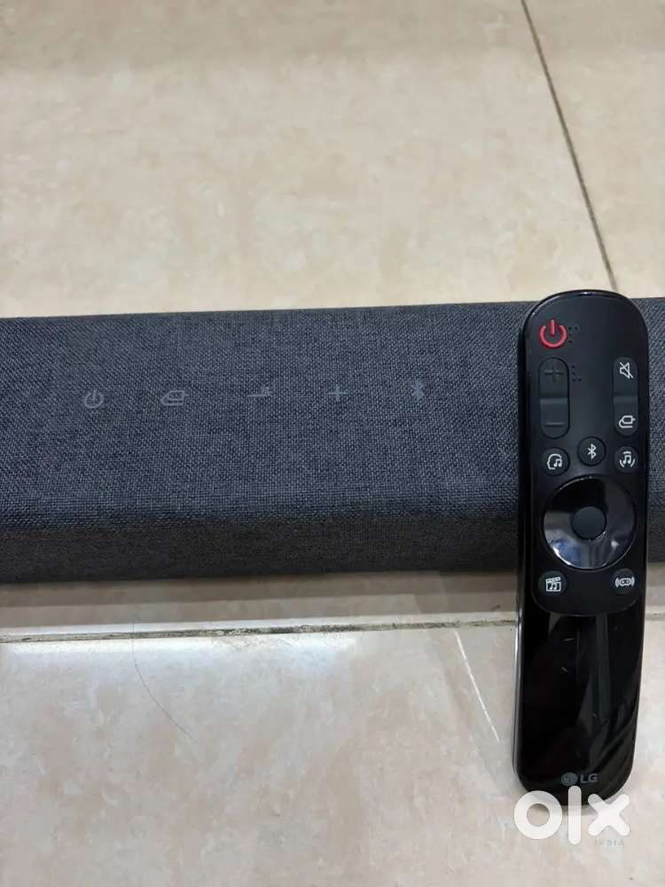 LG SP100 soundbar 100w built in subwoofer
