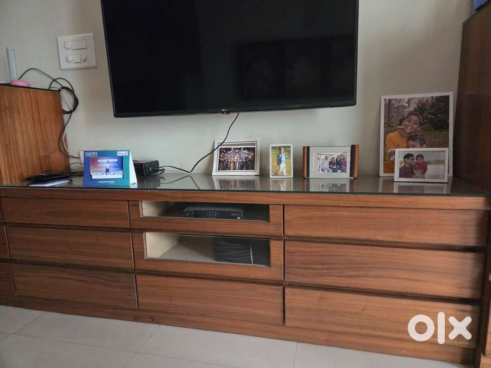 Sturdy under TV runner