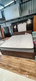Selling this fluffy and fully comfortable mattress 12 inch height