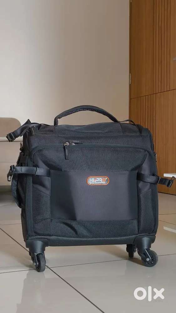 Best trolly heavy camera bag - like a vanguard