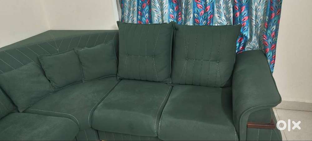 3+2 L shape sofa in mint condition
